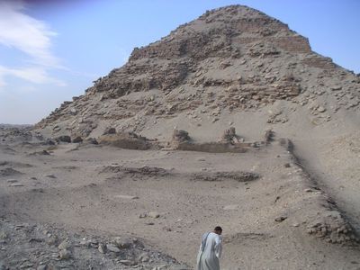 插图 36 内弗尔卡拉金字塔